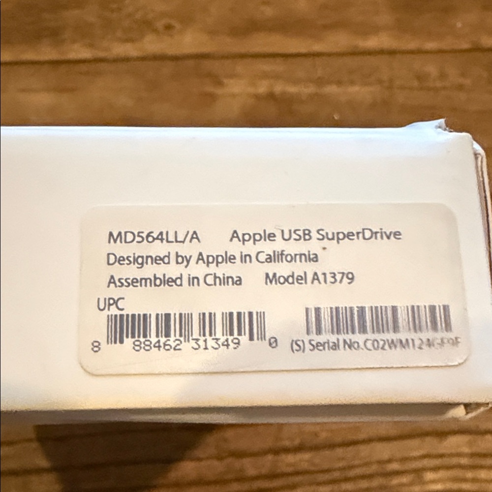 Apple USB SuperDrive - Silver and White - Picture 8 of 8